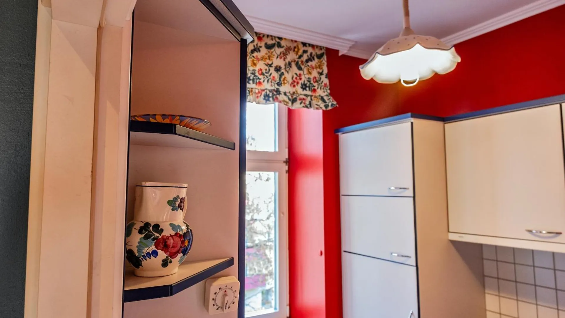 Feel At Home I Bright Windows I Penzing Trainstation Wenen Appartement