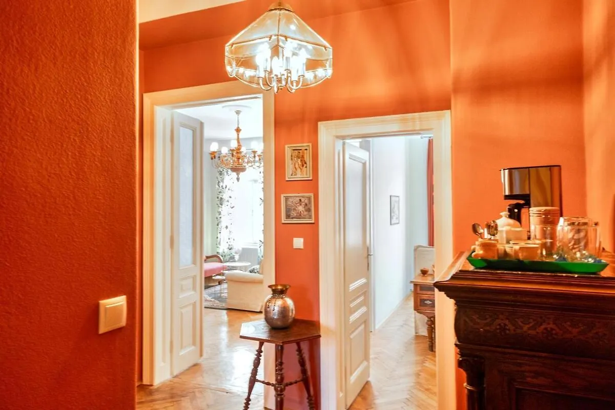 Apartment Feel At Home I Bright Windows I Penzing Trainstation Vienna